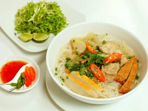 Bánh canh chả cá ngon nổi tiếng vùng đất Quy Nhơn