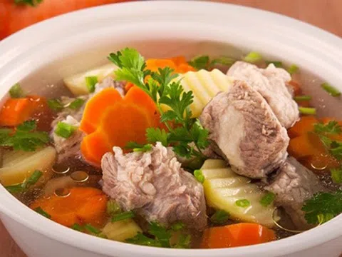 Mẹo nấu canh sườn rau củ đậm đà cho bữa cơm đầy đủ dinh dưỡng
